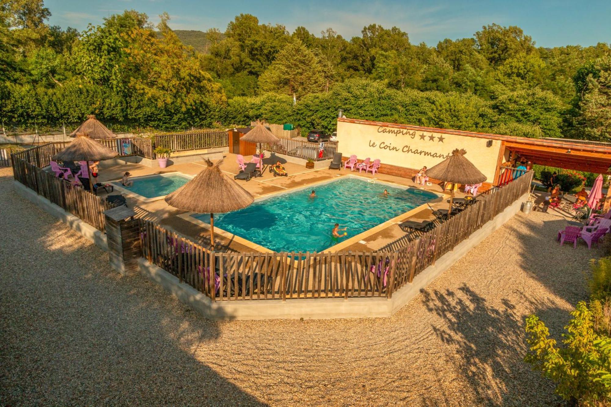 Camping Le Coin Charmant Chauzon 外观 照片