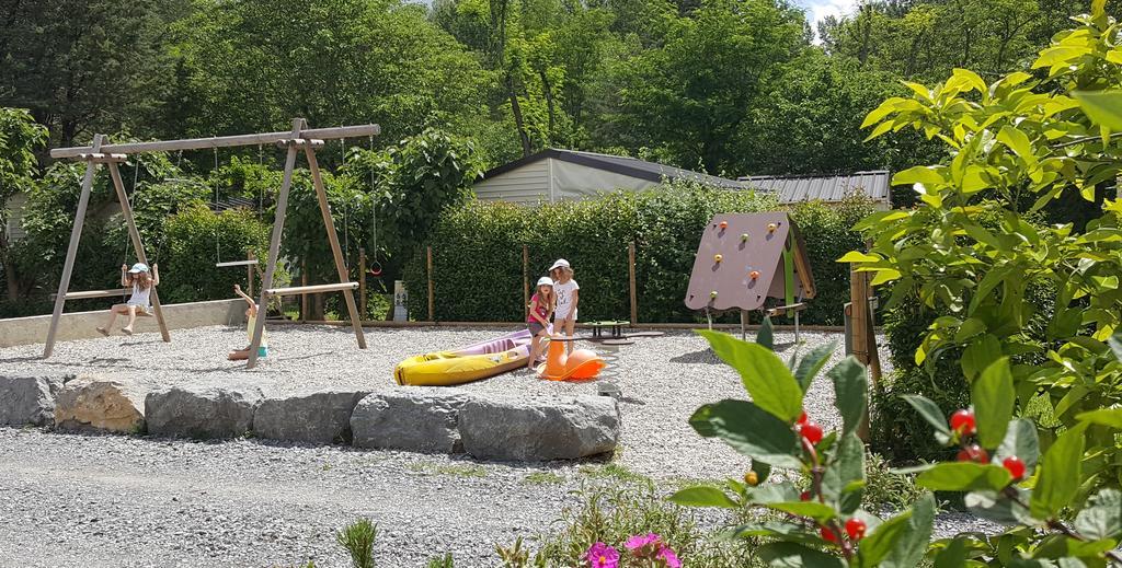Camping Le Coin Charmant Chauzon 外观 照片