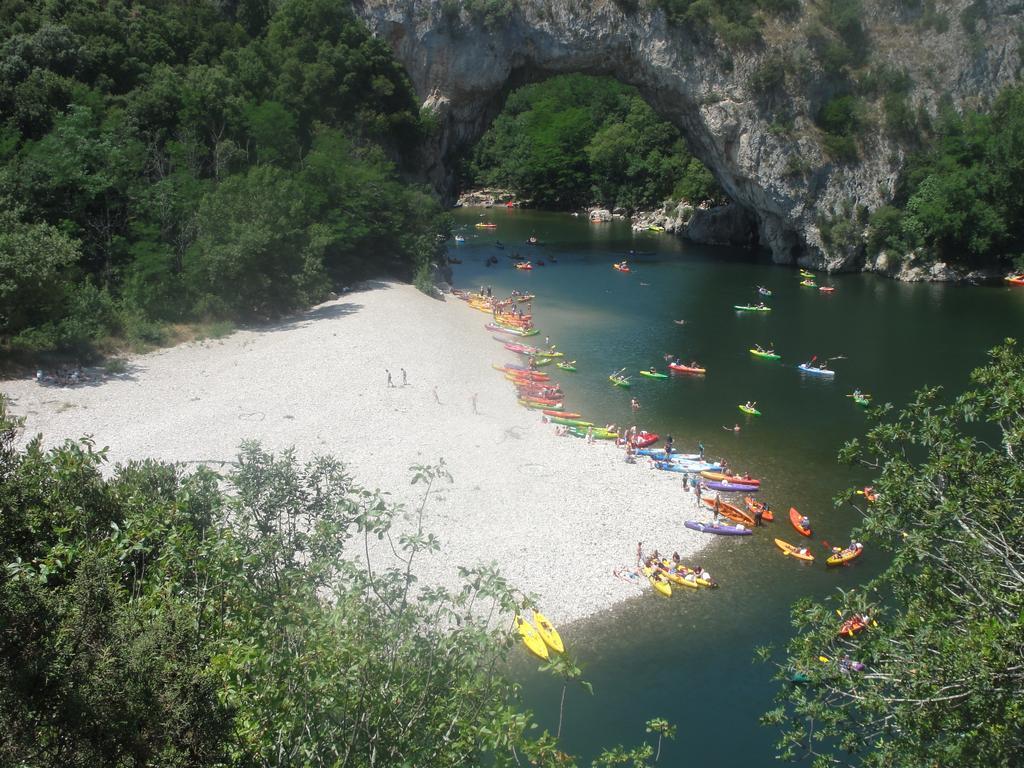 Camping Le Coin Charmant Chauzon 外观 照片